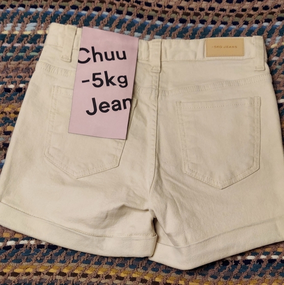 Cream shorts girls small - Picture 2 of 4